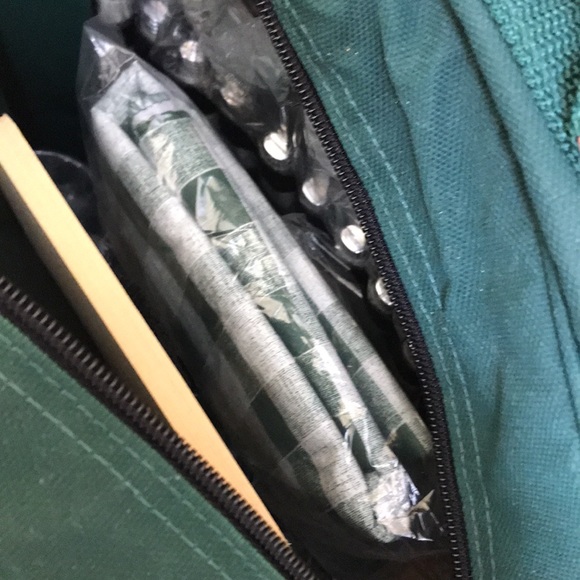 NWOT DELUXE PICNIC BACKPACK - Picture 5 of 7